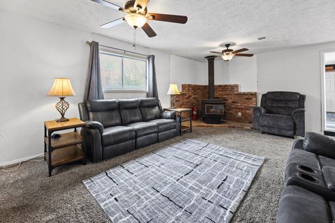 Tiny photo for 325 W PEACH St S, Grantsville, UT 84029 (MLS # 2148725)