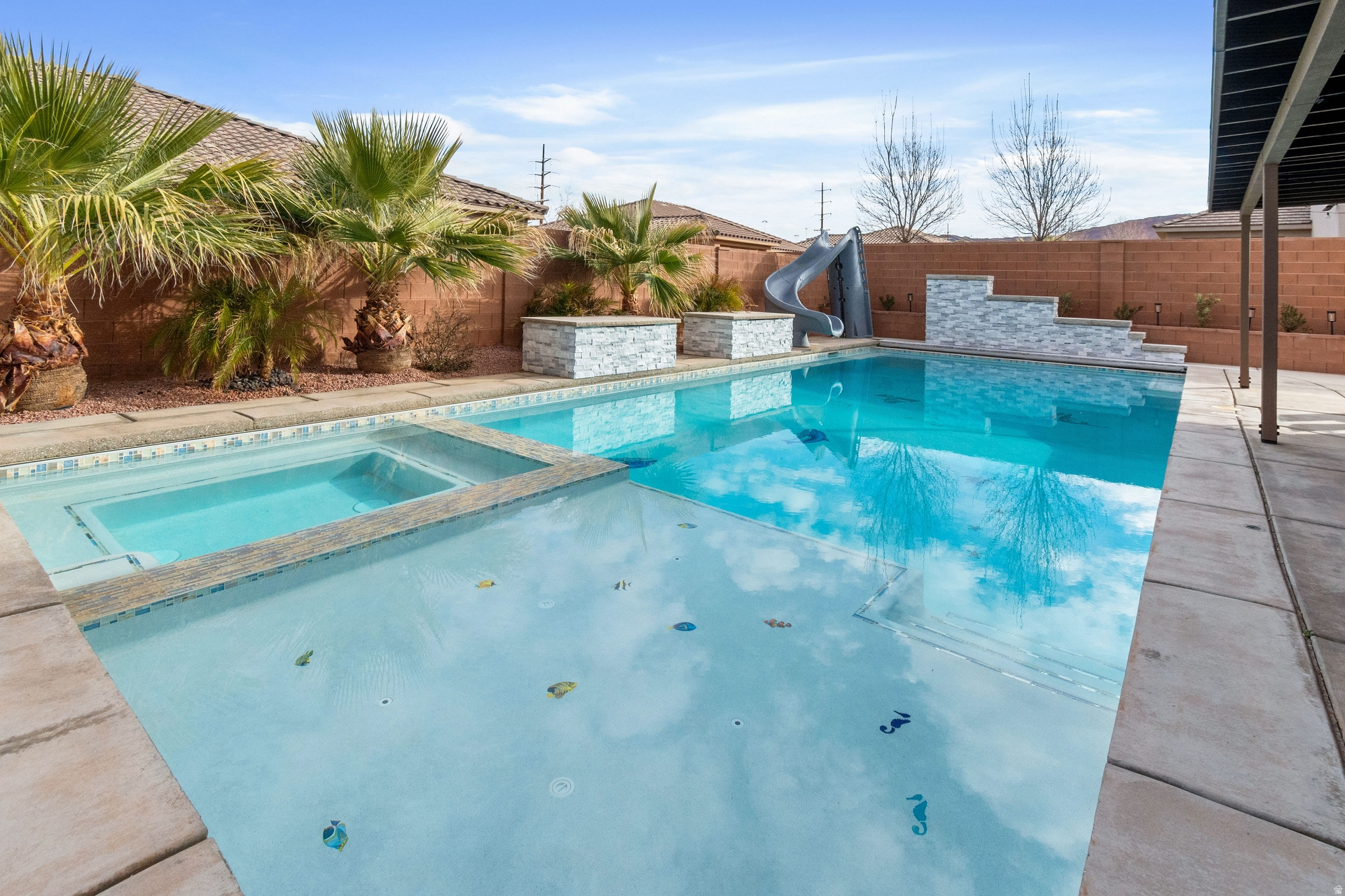 SUGAR PLUM IN THE FIELDS PH 1 - Residential