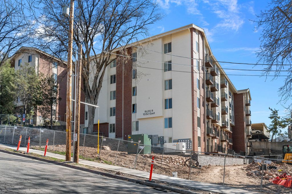 Photo of 400 S 1032 E #207 B, Salt Lake City, UT 84102 (MLS # 2142958)