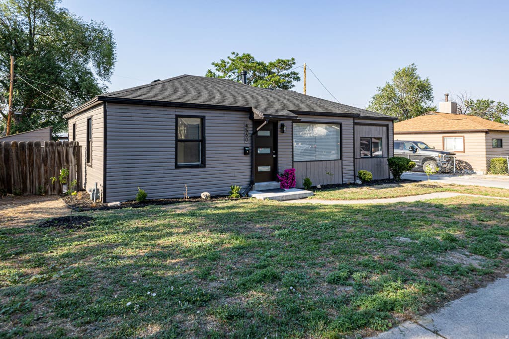 Photo of 4560 W 5540 S, Salt Lake City, UT 84118 (MLS # 2167536)