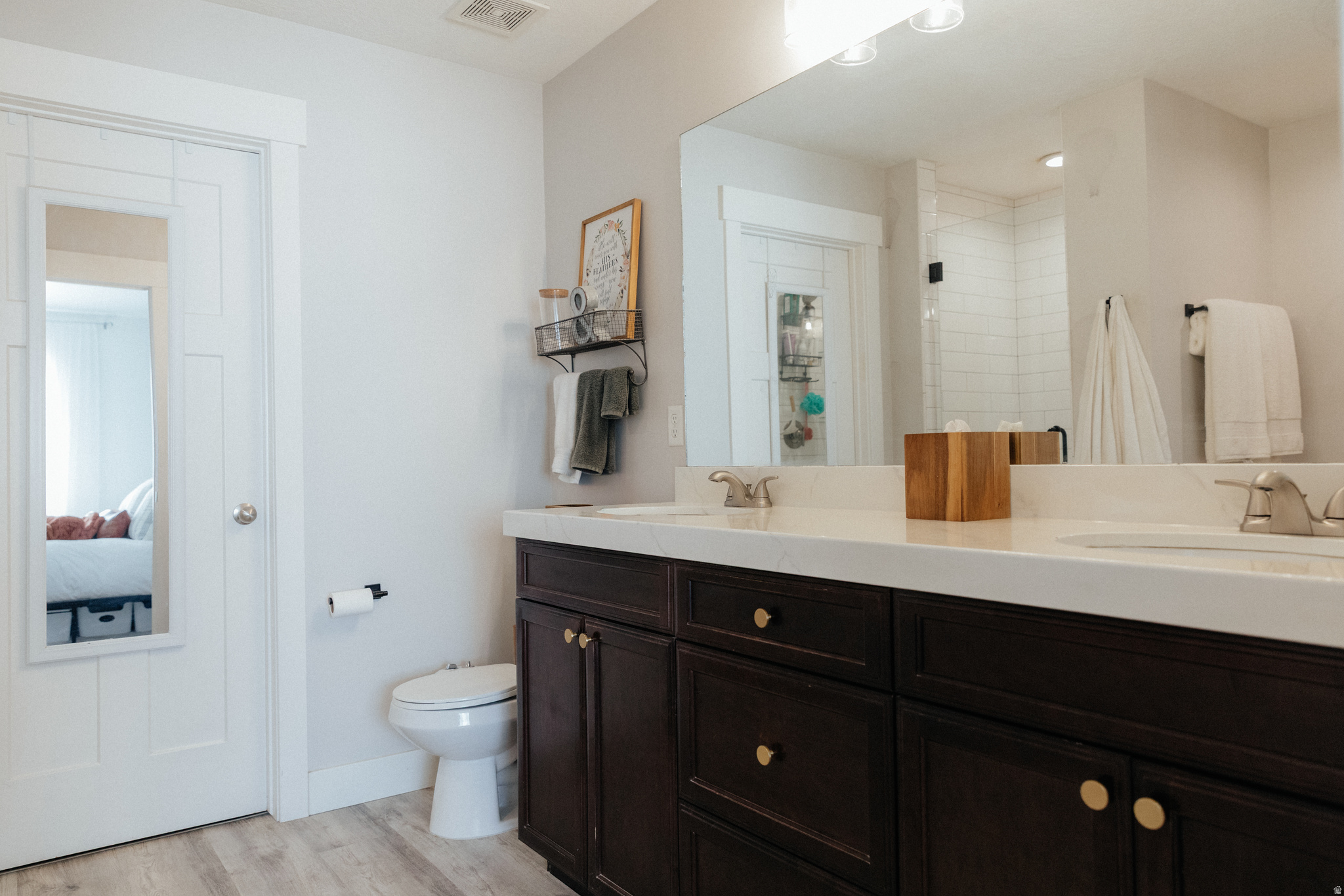 RESIDENCE ON PARK AV - Residential