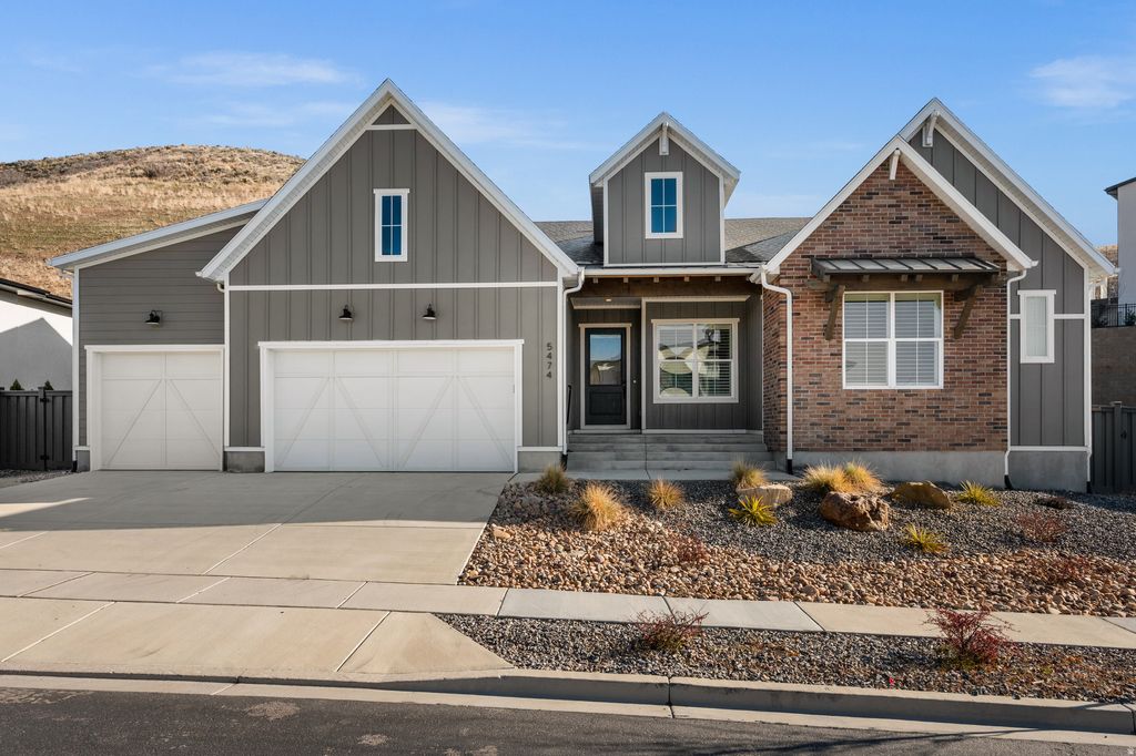 Photo of 5474 N CANYON RIM RD, Lehi, UT 84043 (MLS # 2139101)