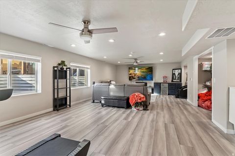 Tiny photo for 552 S 1525 W, Syracuse, UT 84075 (MLS # 2126441)