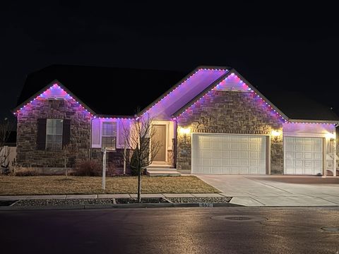 Tiny photo for 552 S 1525 W, Syracuse, UT 84075 (MLS # 2126441)