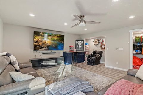 Tiny photo for 552 S 1525 W, Syracuse, UT 84075 (MLS # 2126441)