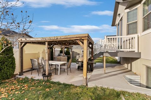 Tiny photo for 552 S 1525 W, Syracuse, UT 84075 (MLS # 2126441)