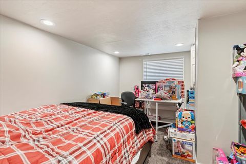 Tiny photo for 552 S 1525 W, Syracuse, UT 84075 (MLS # 2126441)