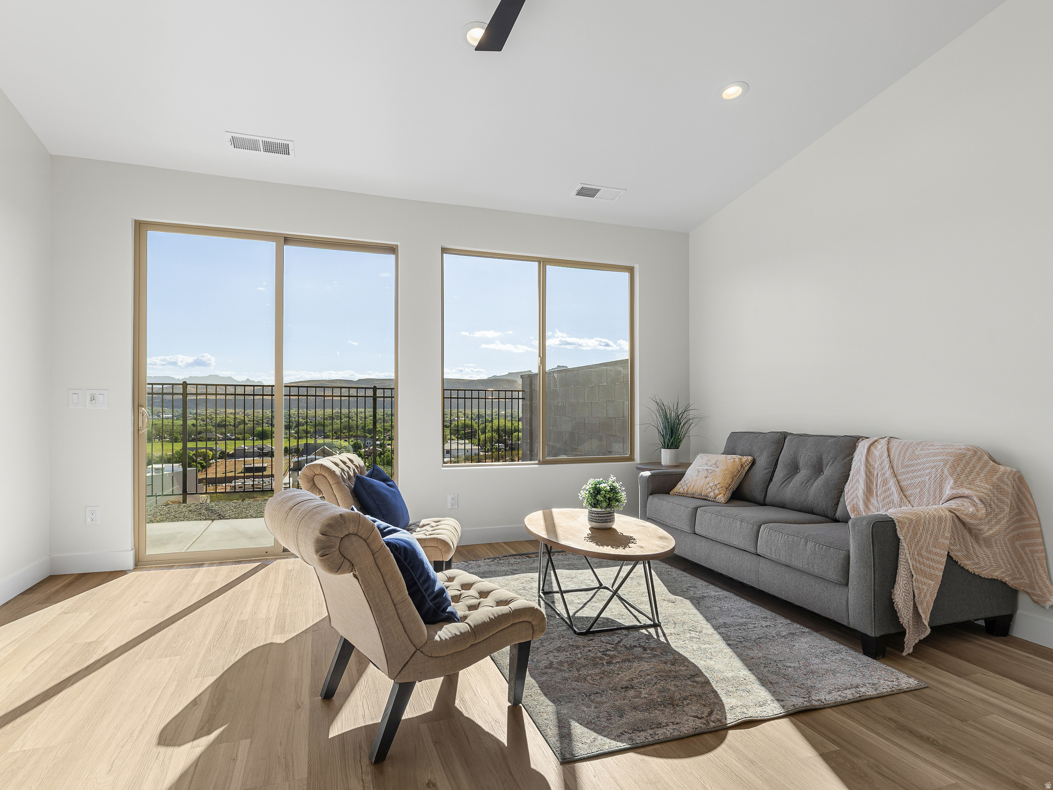 HURRICANE VIEWS - Residential