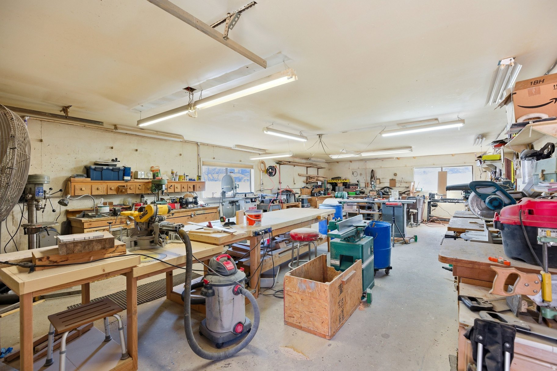 KINGS ROW EST 2 AMD - Residential