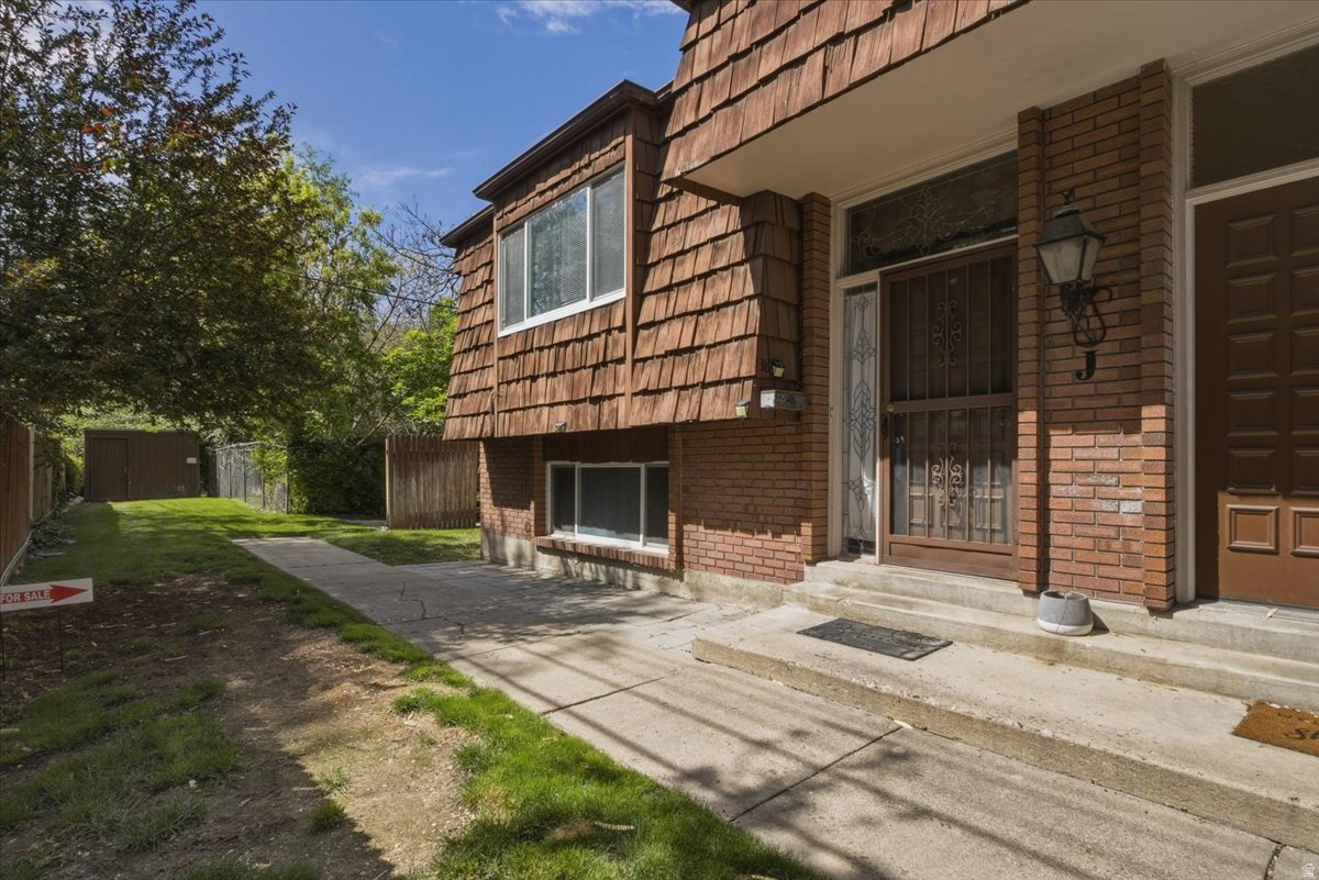 SILVER MAPLE - Residential