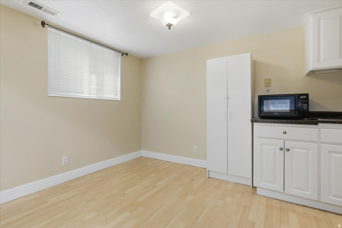 SILVER MAPLE - Residential