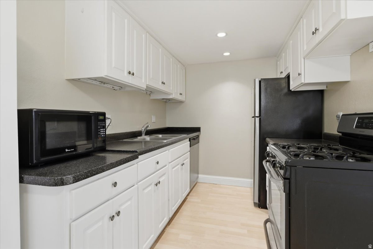 SILVER MAPLE - Residential