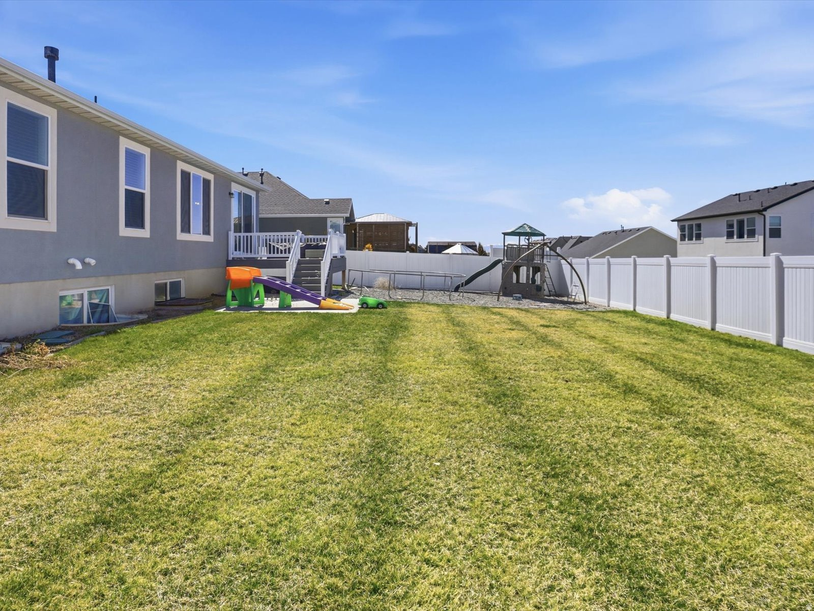 EASTVIEW LANDING - Residential