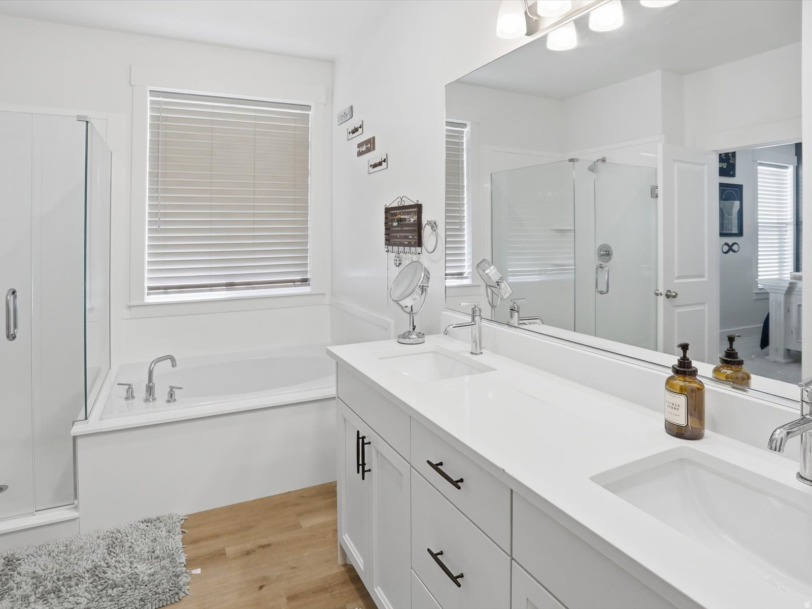 EASTVIEW LANDING - Residential