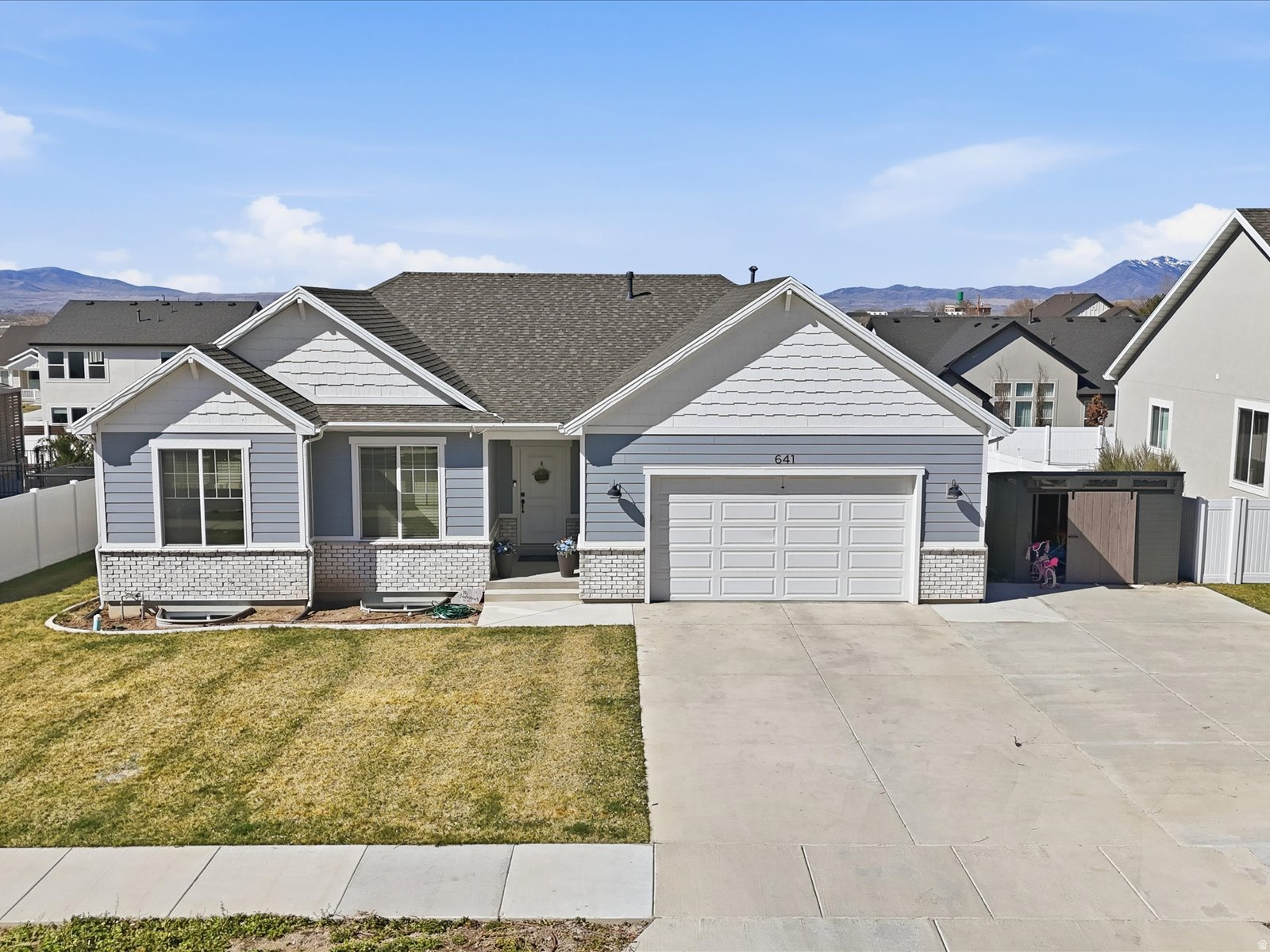 EASTVIEW LANDING - Residential