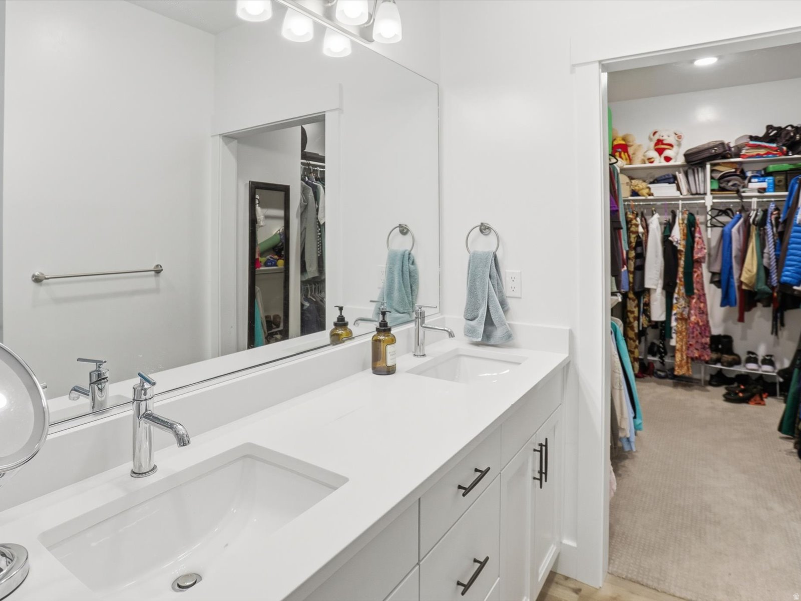 EASTVIEW LANDING - Residential