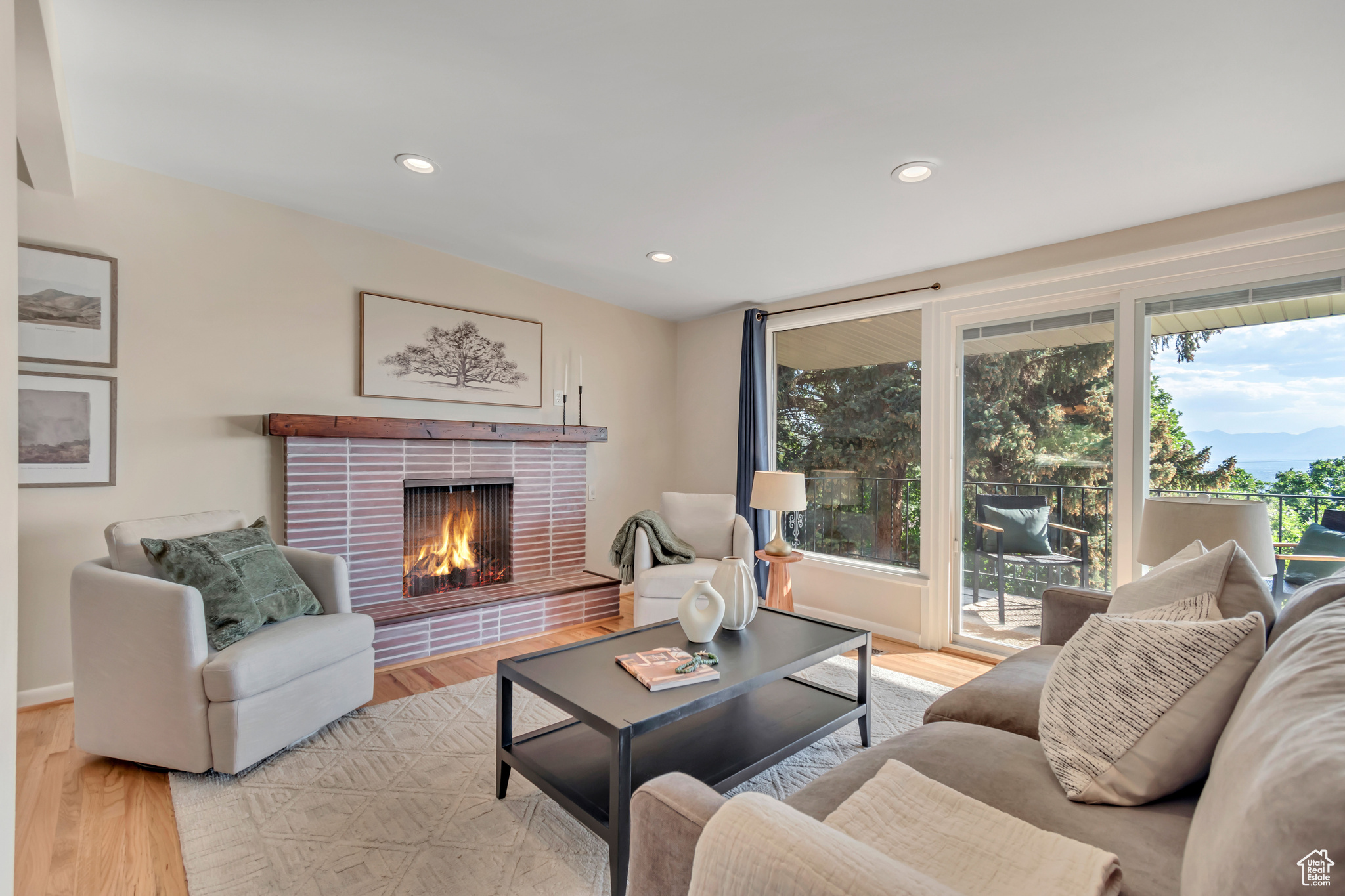 EASTWOOD HILLS - Residential