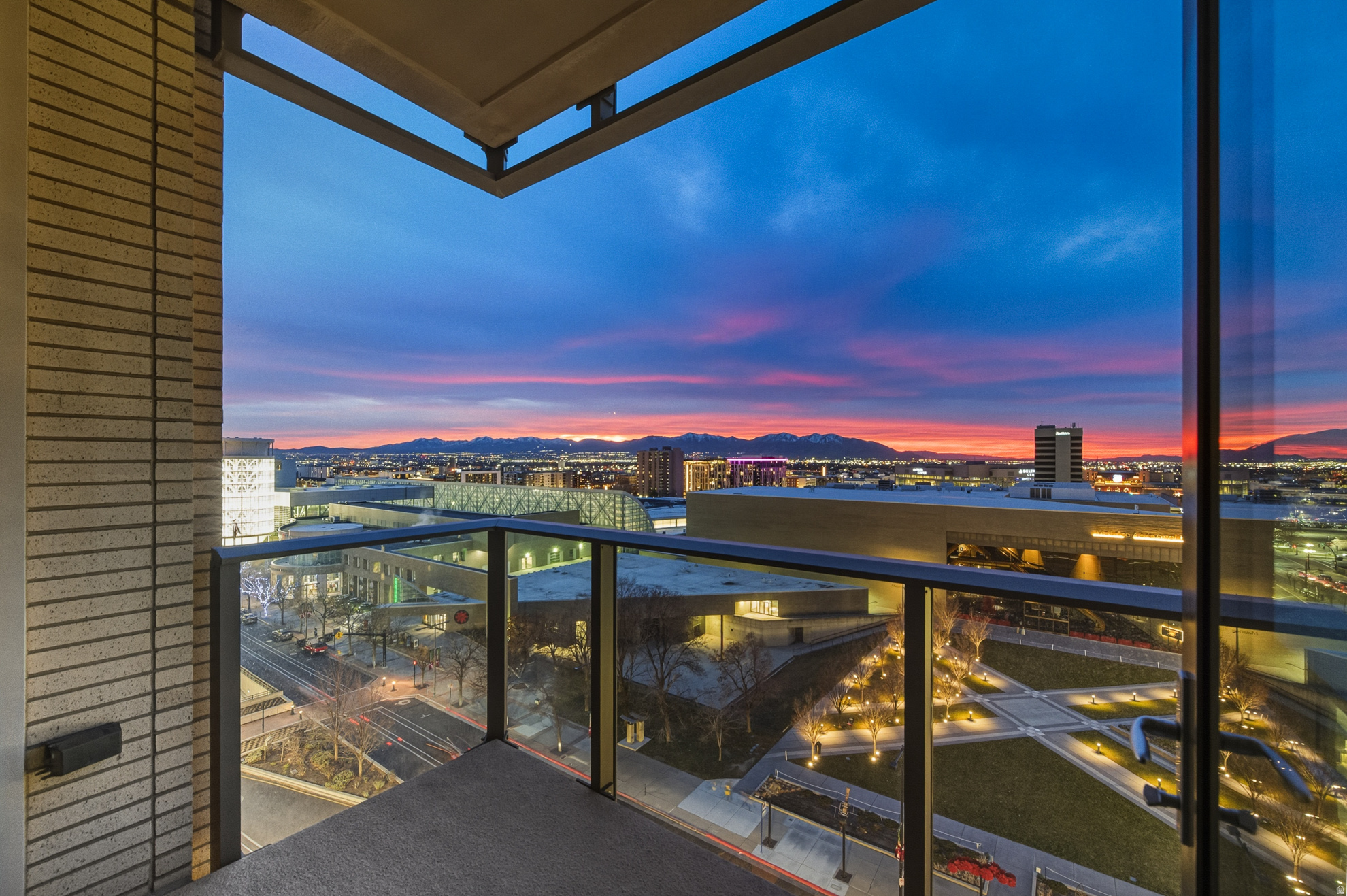 99 WEST - Residential