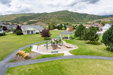 Tiny photo for 570 W CASCADE MEADOWS LOOP, Midway, UT 84049 (MLS # 2183031)