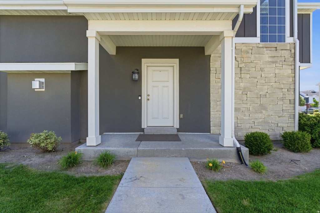 Photo of 2766 W HIGHGATE DR S #205, Salt Lake City, UT 84129 (MLS # 2164538)
