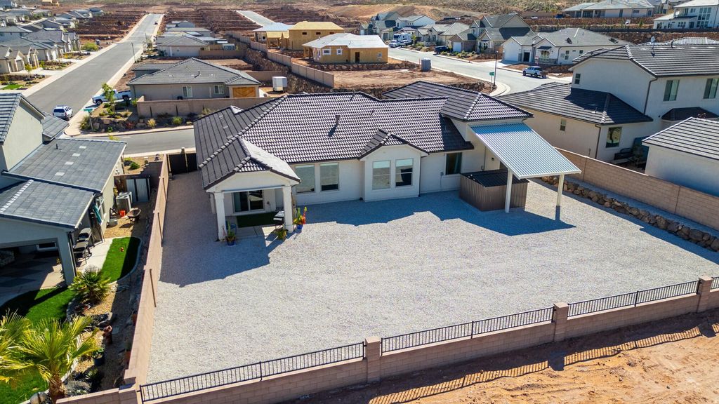 Photo of 1916 S PLEIADES WAY, Washington, UT 84780 (MLS # 2147452)