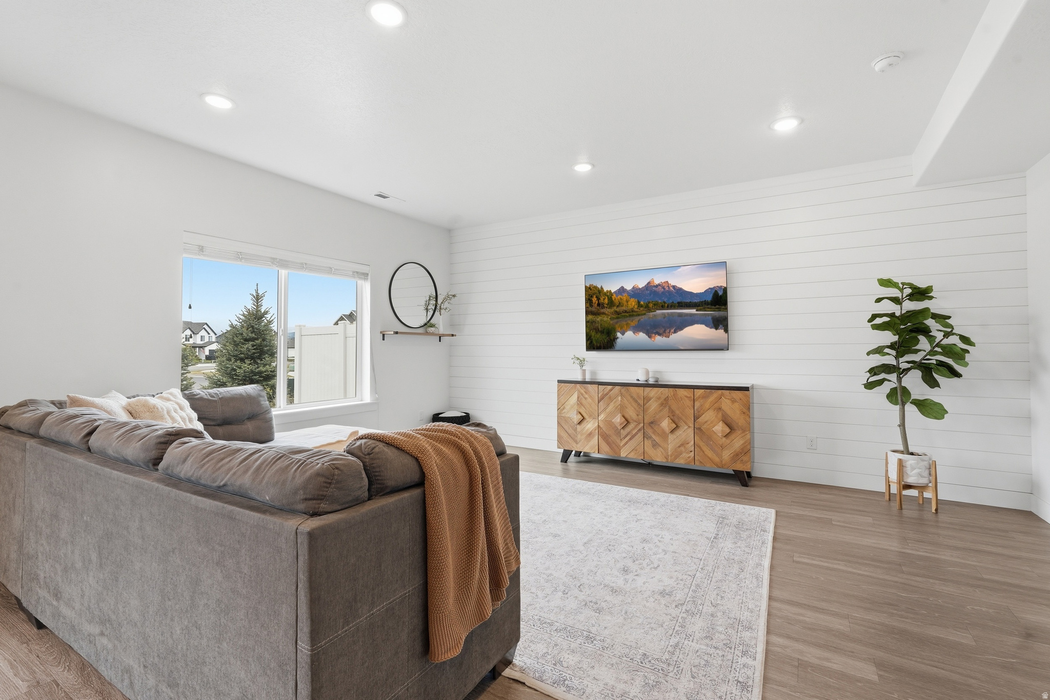 ELK MOUNTAIN - Residential