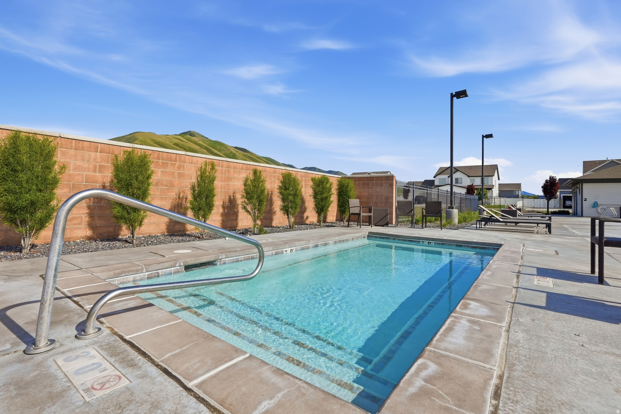 ELK MOUNTAIN - Residential