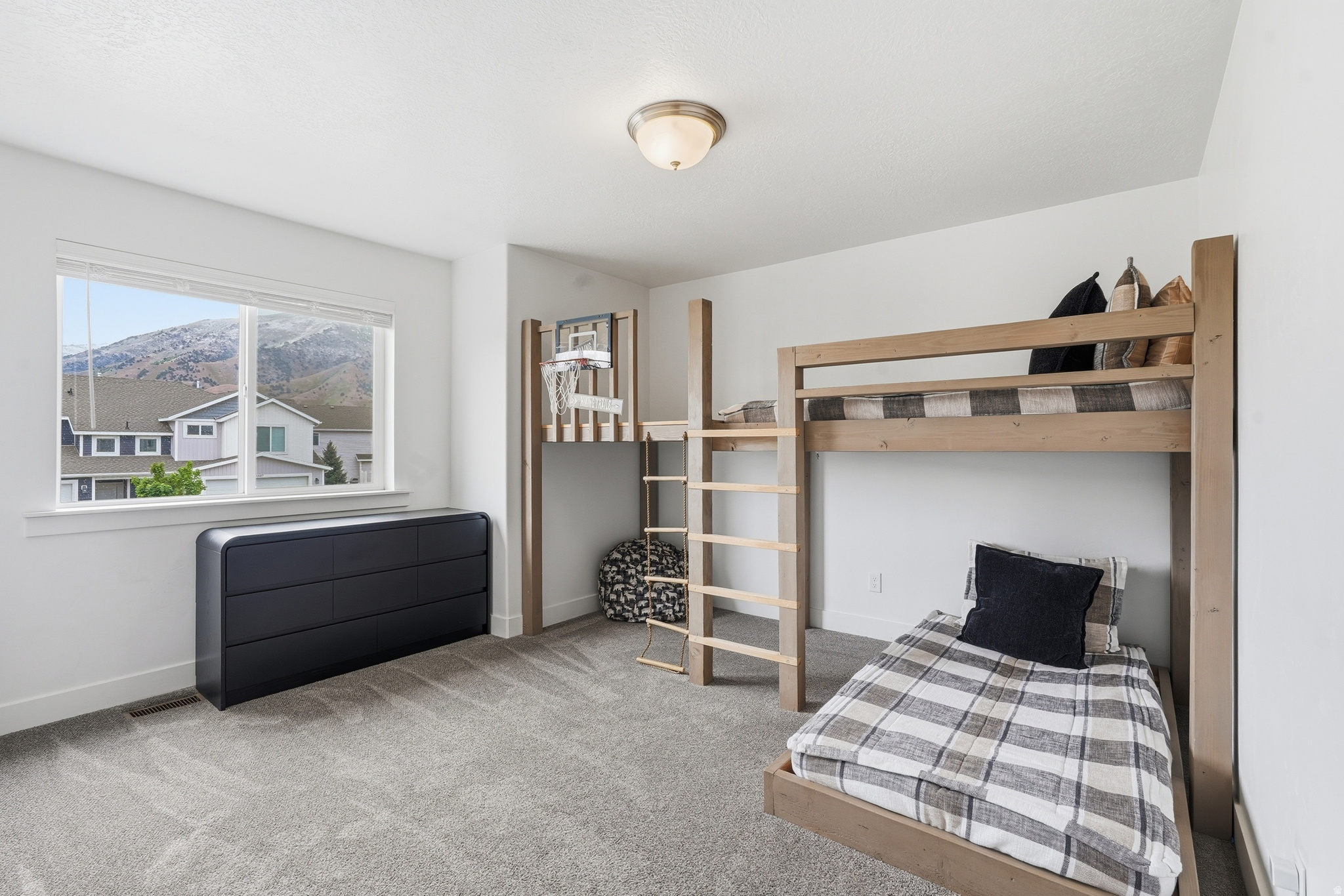 ELK MOUNTAIN - Residential