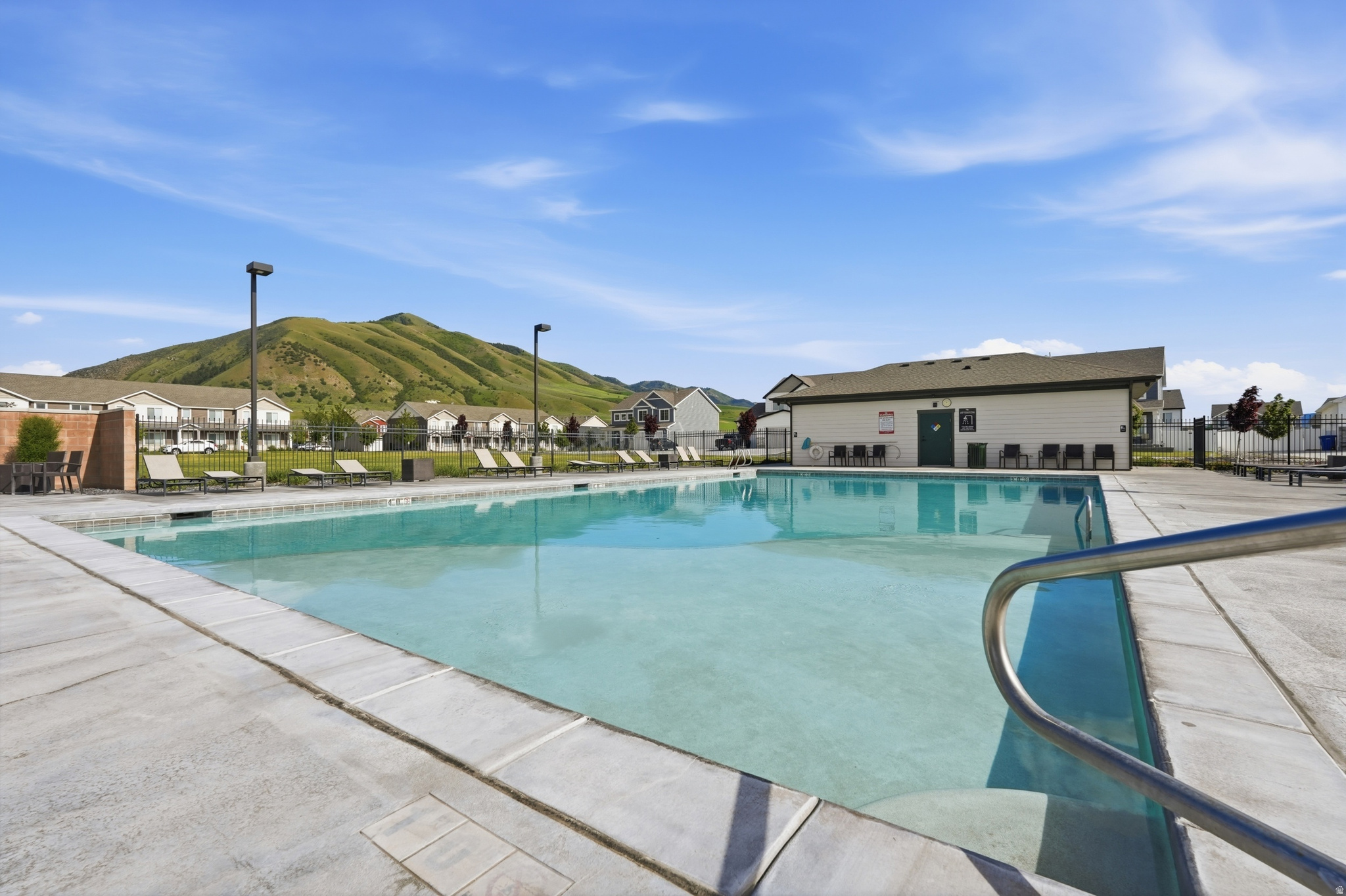 ELK MOUNTAIN - Residential