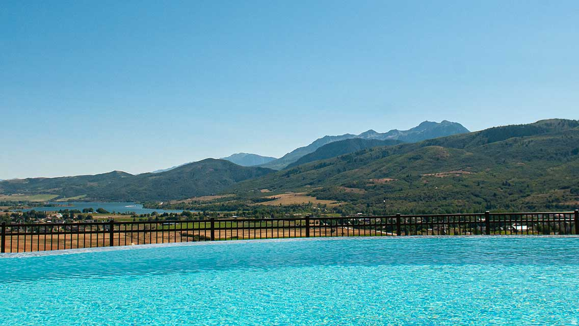 THE RIDGE TOWNHOMES - Residential