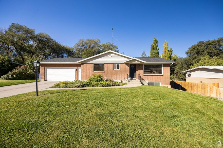 A rare find! This property functions beautifully as a single-family home or an income-producing investment. Each space is metered separately, providing flexibility for multi-generational living or generating additional income while maintaining privacy of both units. Set up a showing today! Buyer and Buyers agent to verify all information.