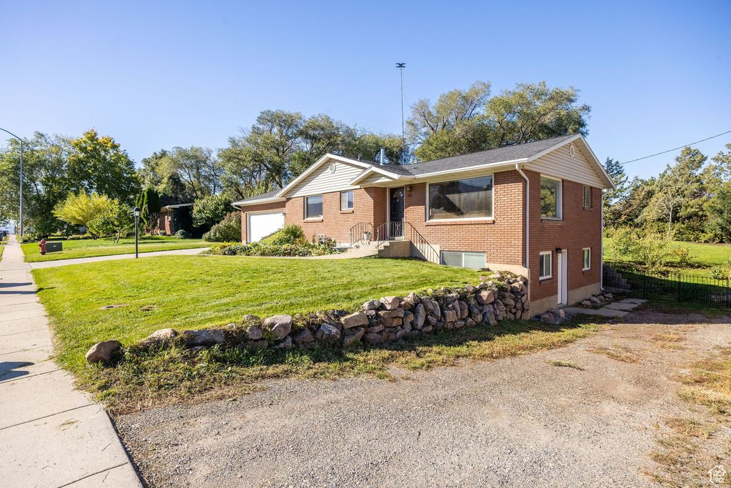 Photo of 195 N 800 E, Hyrum, UT 84319 (MLS # 2116519)