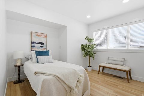 Tiny photo for 6869 S BROOKHILL DR, Salt Lake City, UT 84121 (MLS # 2136336)