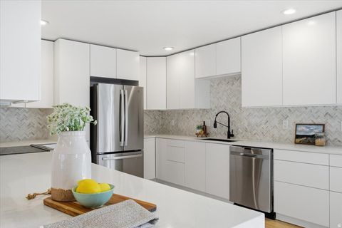 Tiny photo for 6869 S BROOKHILL DR, Salt Lake City, UT 84121 (MLS # 2136336)