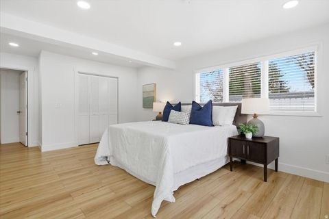 Tiny photo for 6869 S BROOKHILL DR, Salt Lake City, UT 84121 (MLS # 2136336)