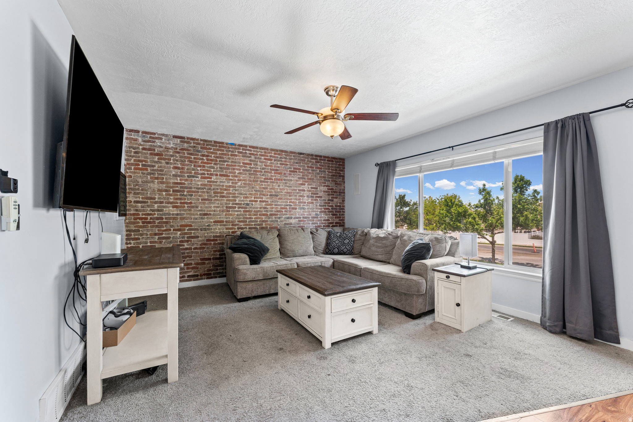 LAKESIDE - Residential