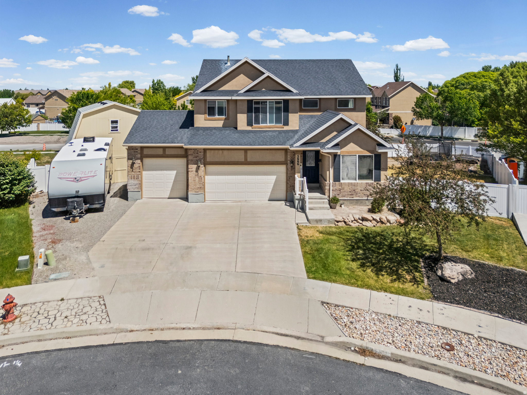 LAKESIDE - Residential