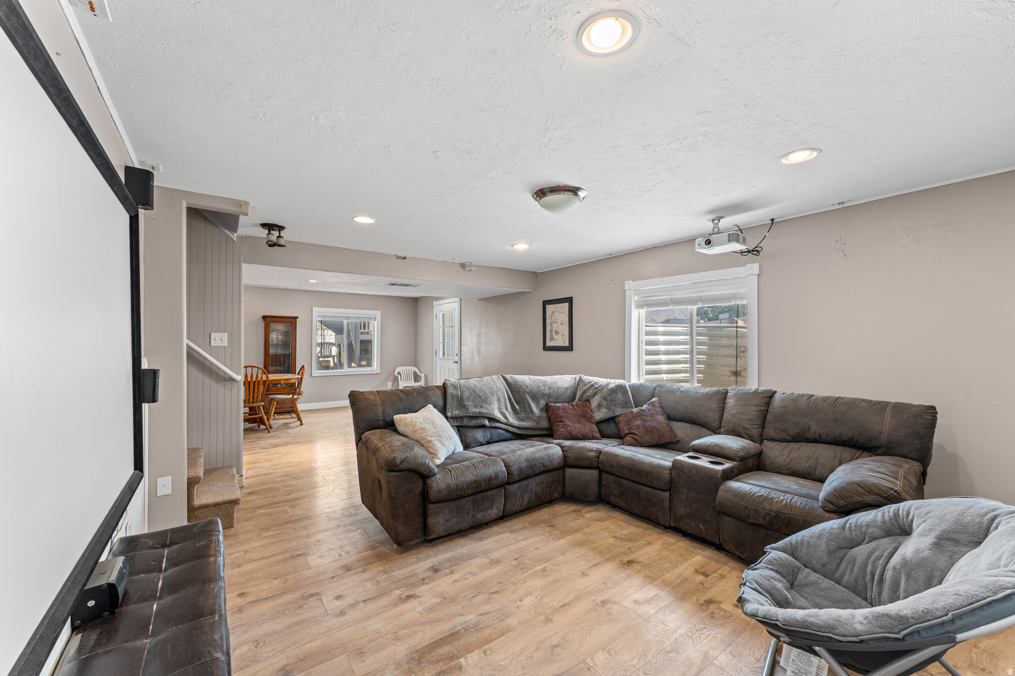 LAKESIDE - Residential