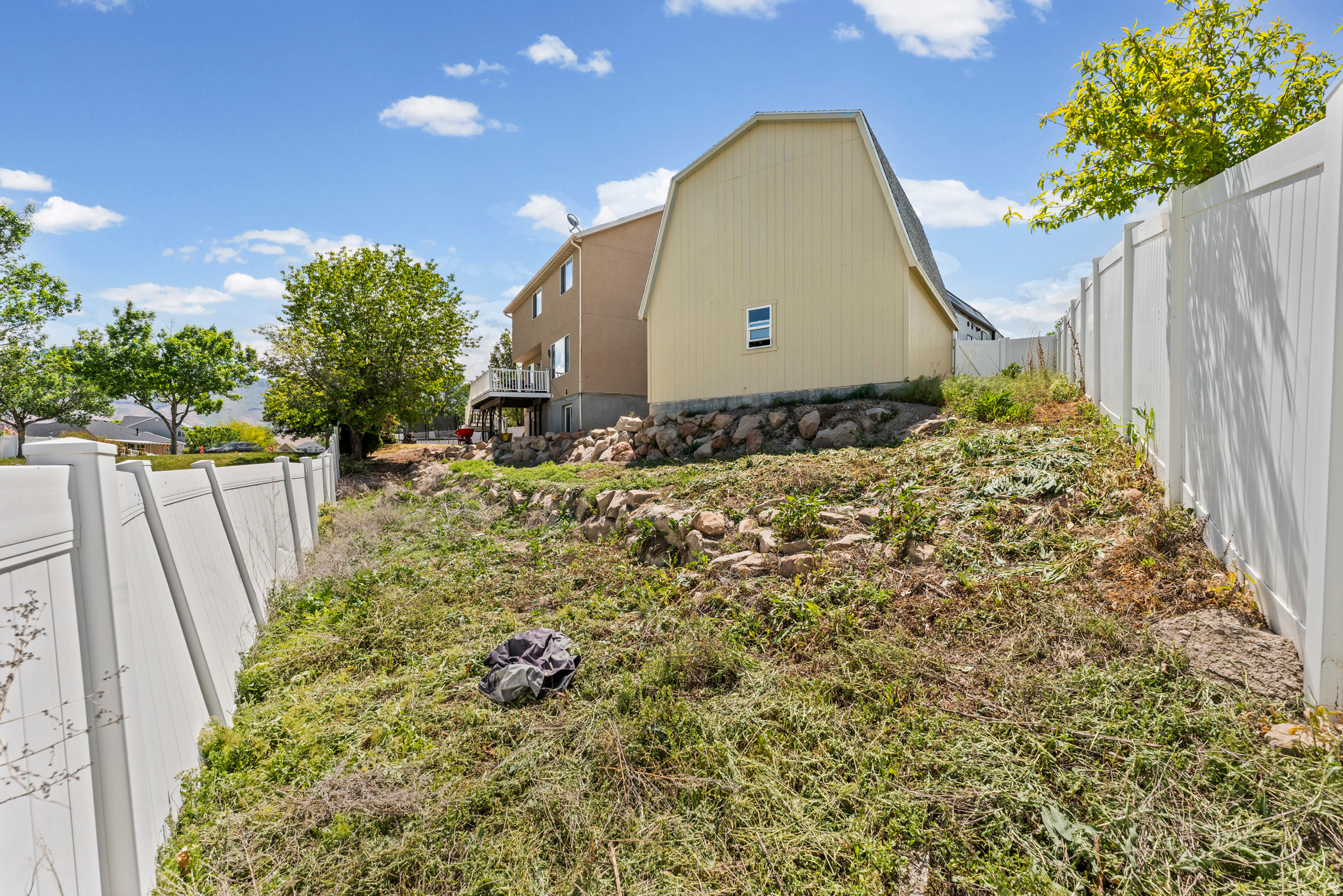 LAKESIDE - Residential