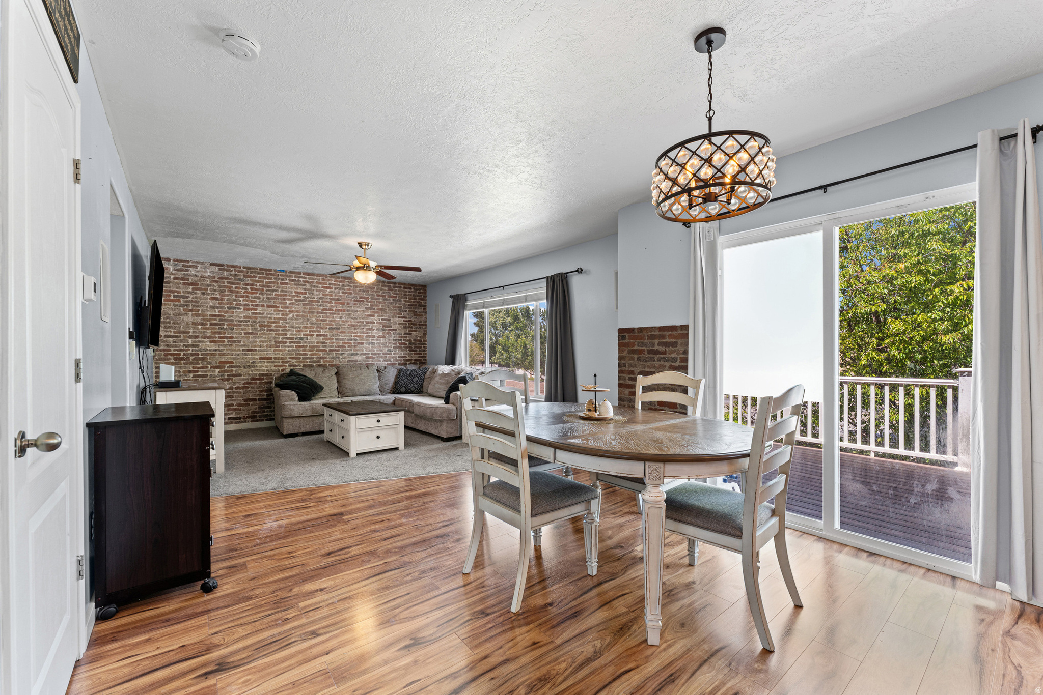 LAKESIDE - Residential