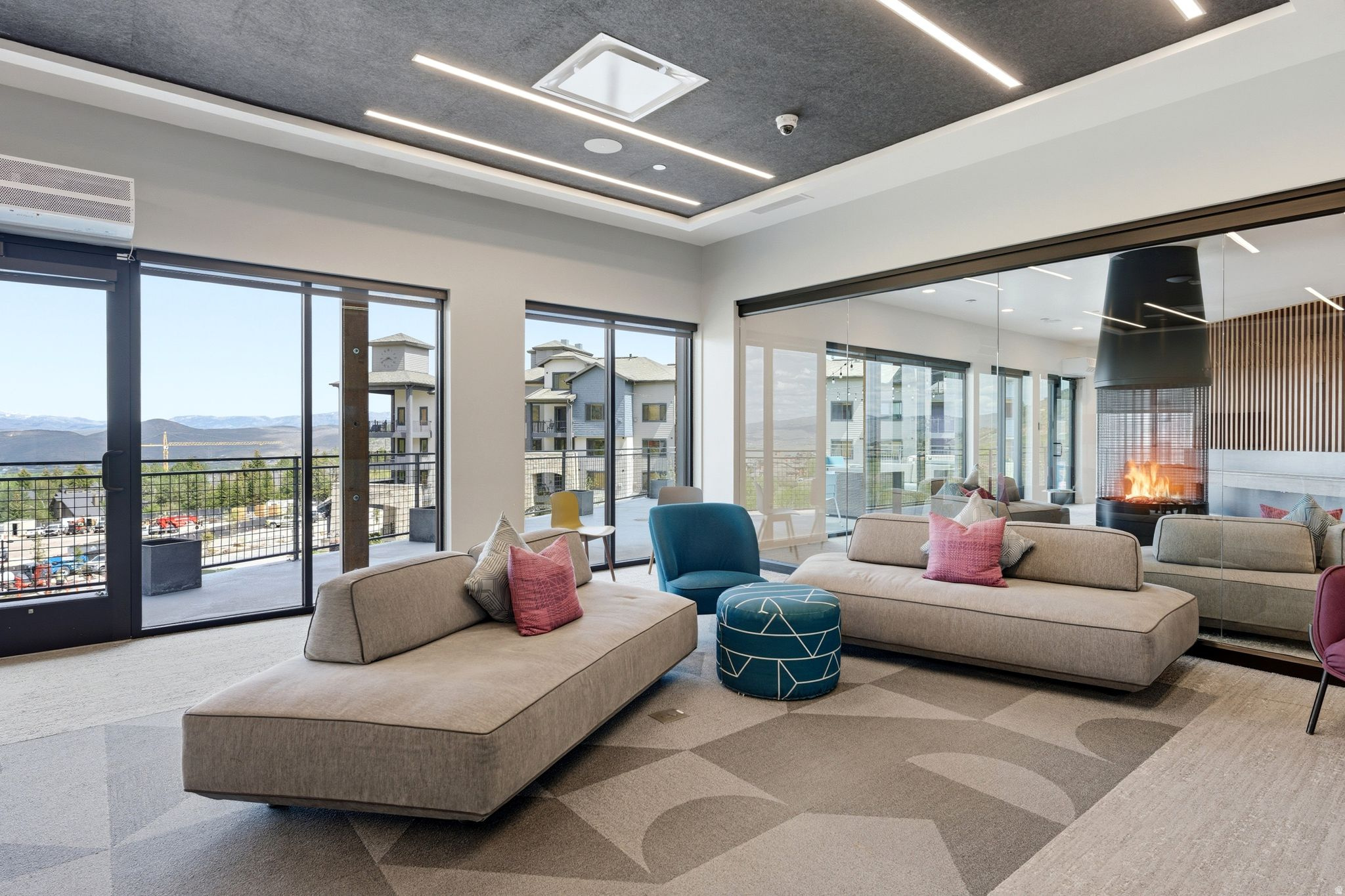 CANYON HAUS - Residential
