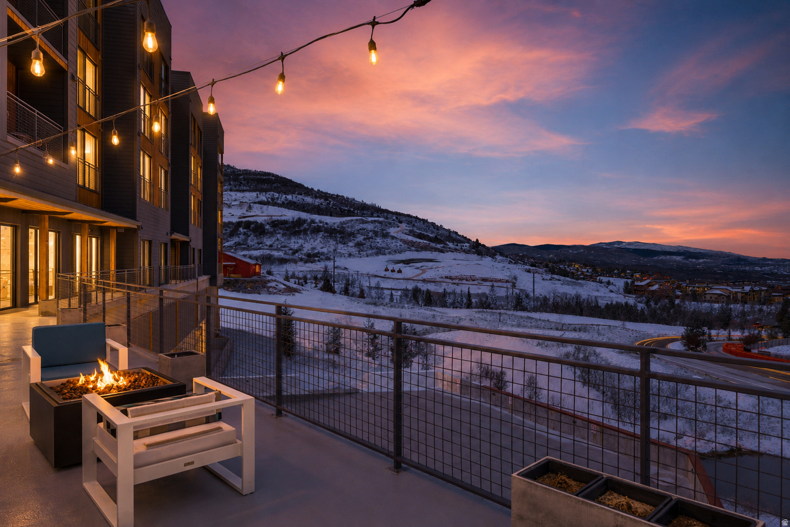 CANYON HAUS - Residential