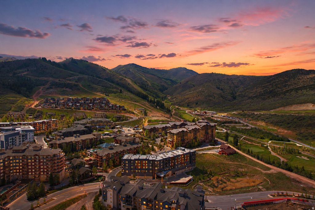 Photo of 2670 CANYONS RESORT DR W #434, Park City, UT 84098 (MLS # 2160241)
