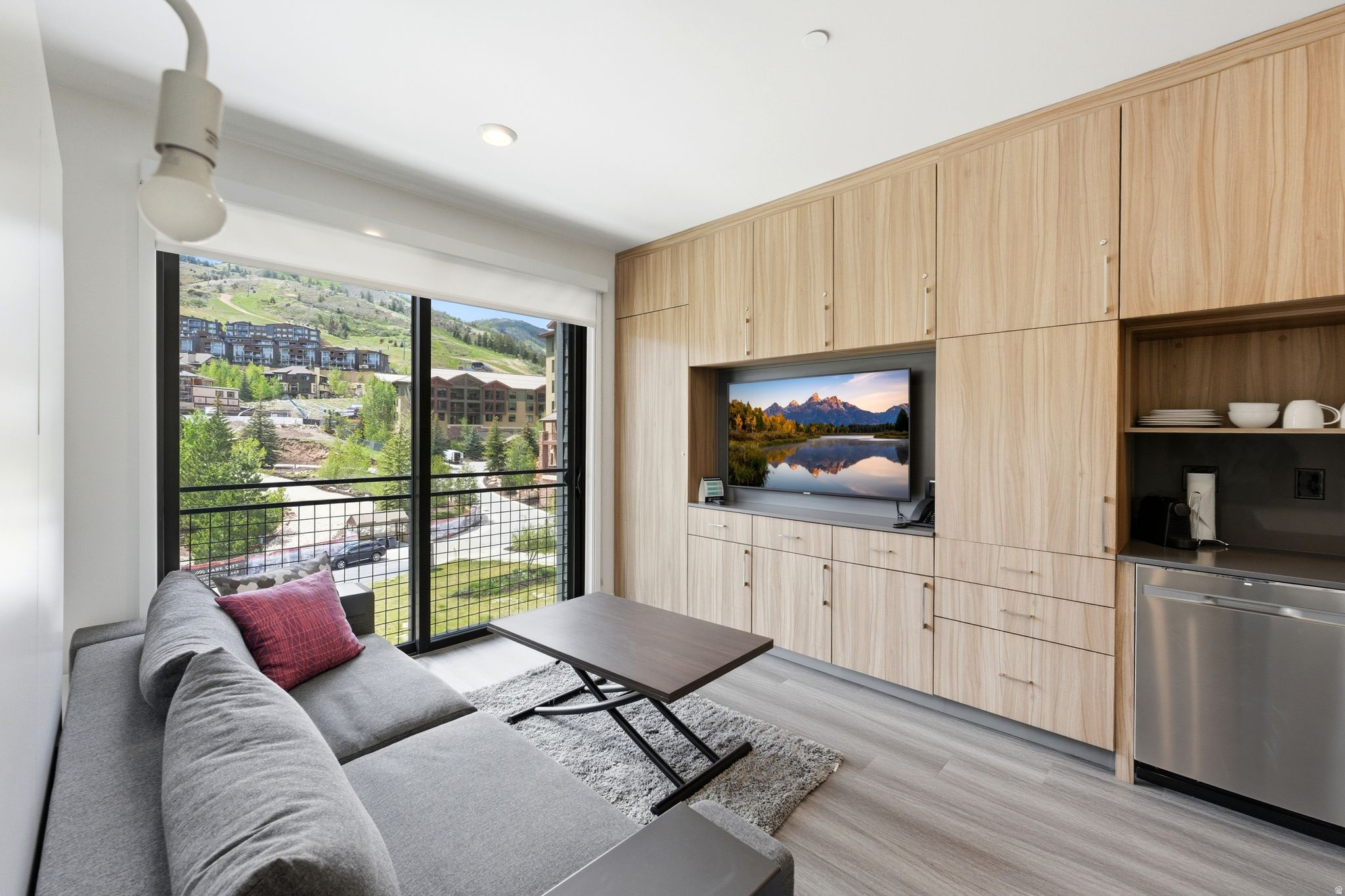 CANYON HAUS - Residential