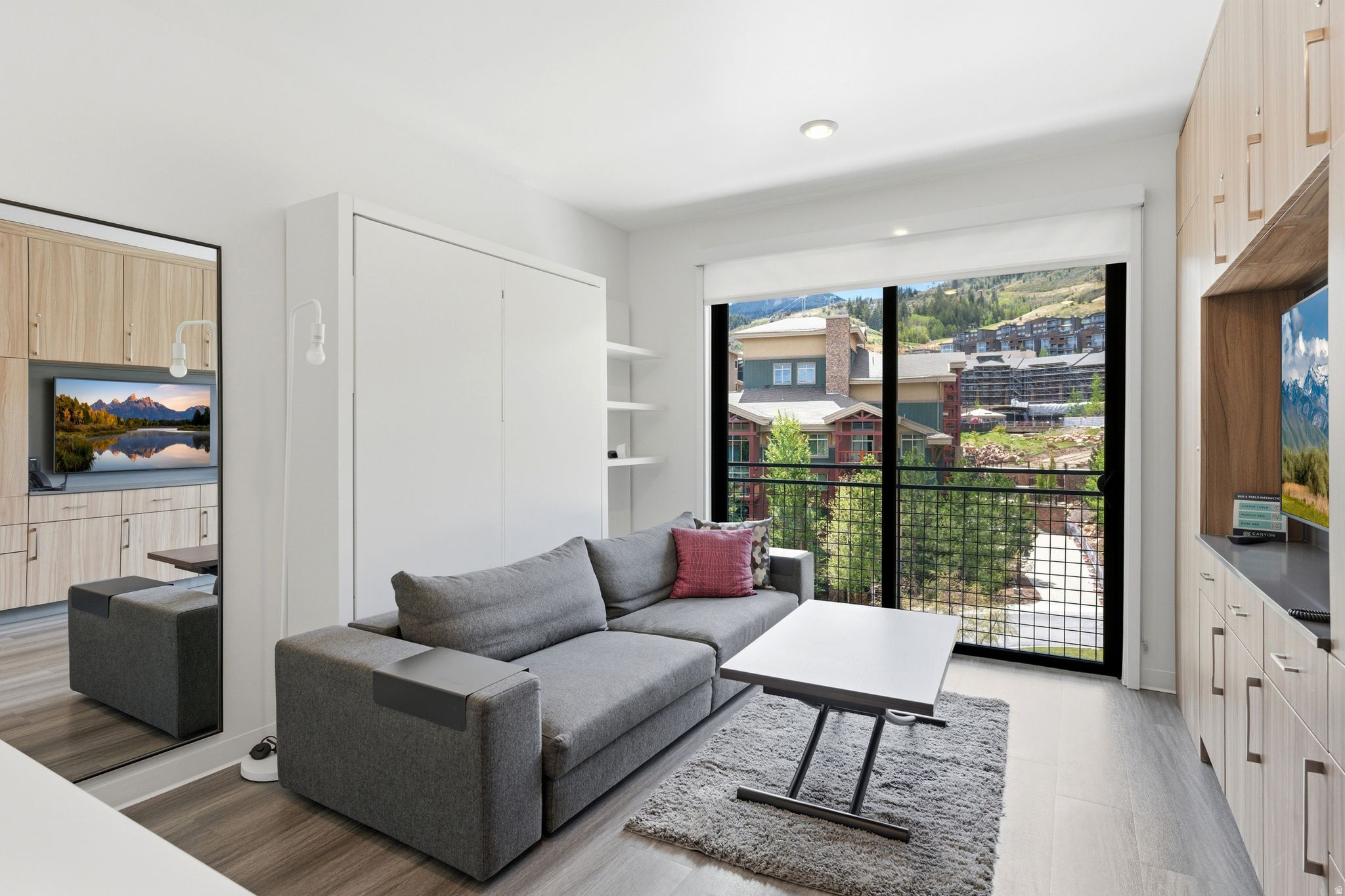 CANYON HAUS - Residential