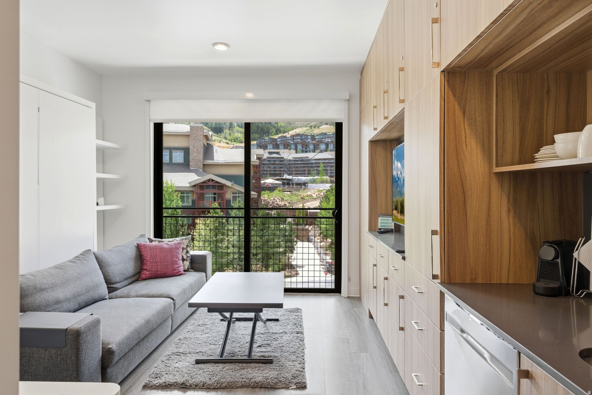 CANYON HAUS - Residential