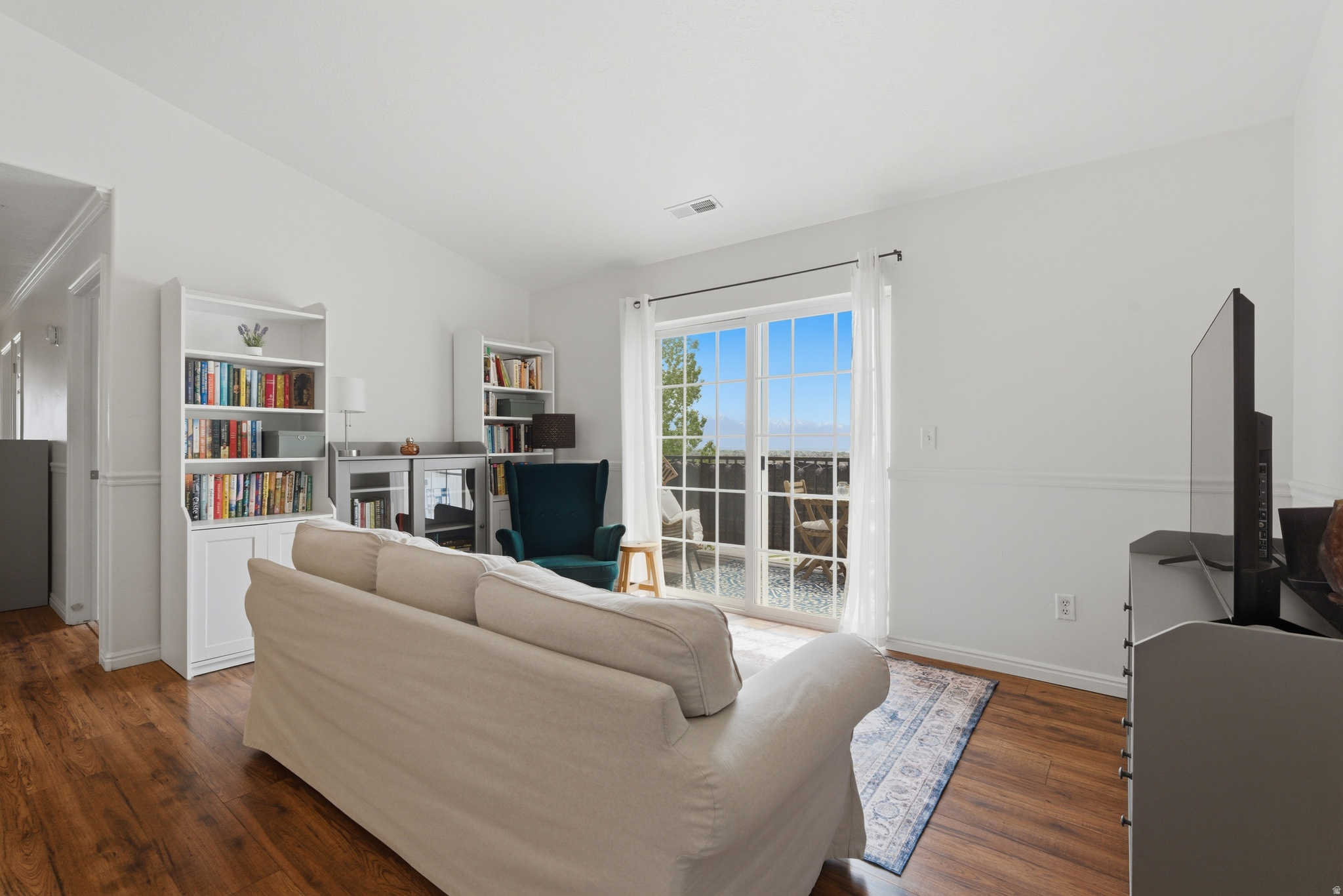 HILLCREST CONDO - Residential