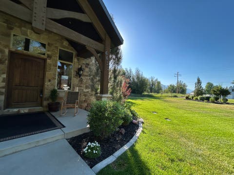 Tiny photo for 6611 E 100 S, Huntsville, UT 84317 (MLS # 2166830)