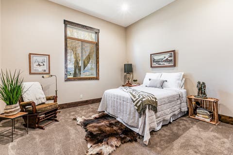 Tiny photo for 6611 E 100 S, Huntsville, UT 84317 (MLS # 2166830)