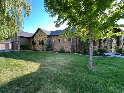 Tiny photo for 6611 E 100 S, Huntsville, UT 84317 (MLS # 2166830)